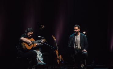 Yamandu Costa e António Zambujo em turnê pelo Brasil
