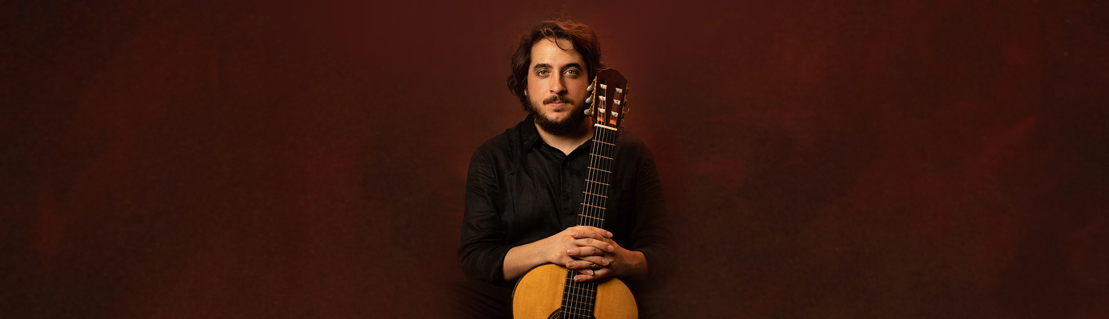O violonista e compositor João Camarero lança o primeiro de dois singles pela Biscoito Fino